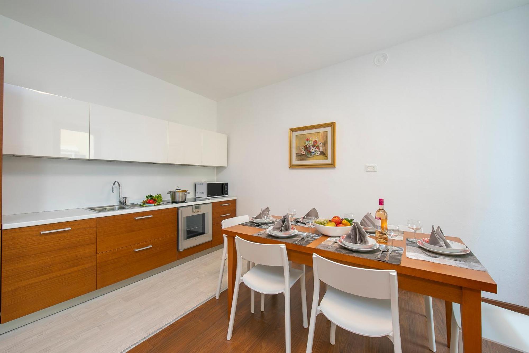 Residenza Rocca Del Lago 4 - Happy Rentals リーヴァ・デル・ガルダ エクステリア 写真